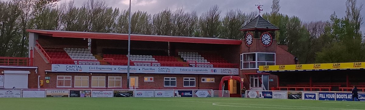 Game 132
Wednesday 10th April 2024
This evening I'm at #TheNewManorGround #Ilkeston for the @NottsSeniorLge fixture between #TheSugarBags @wollatonfc
And #TheVilla @AwsworthVilla #GroundHopping #NonLeagueFootball #NonLeagueNotts @NottsDerbyFBall #OnTheHop