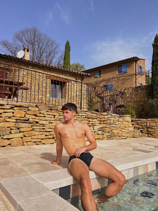 Really missing South of France right now 🥺 RT if I can come on ur next vacation 😏 https://t.co/dqefh