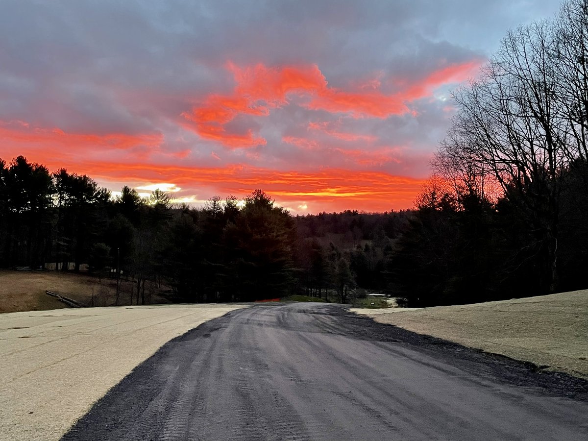 🌅 Surreal sunrises on the #Horizon are on the lineup in 105 days … 🙌 So many talented souls are going to work early and finishing late to bring #FestivalPark to life for the #FloydFestFamily One of those dedicated souls, Eric Sutton, snapped this stunning shot last week ...