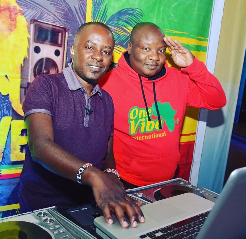 When radio meet Tv and @juniordreadd meets @StanoDj , expect the unexpected to happen. 
#TheRaveKbc from 10pm & Tv joins in later at 10:30pm. Raha ilioje..
#ReggaeMusicSoNice