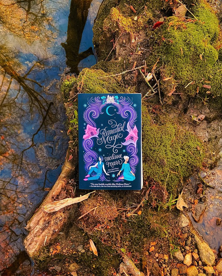 “A fairy tale with very sharp thorns.” —Booklist #RemedialMagic, a witchy fantasy romance by the incredibly talented @melissa_marr, is available now✨ us.macmillan.com/books/97812508…