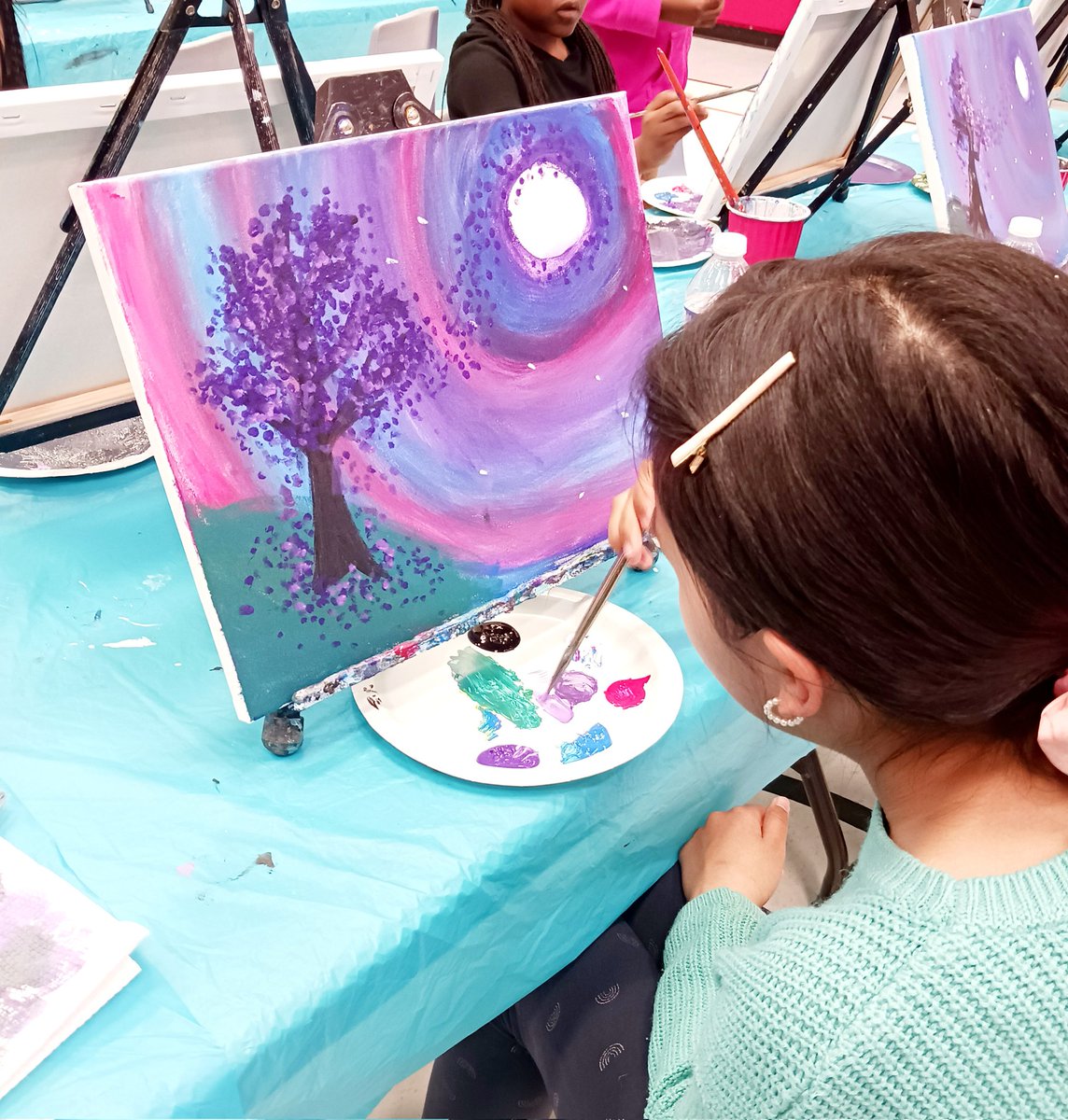 PC's Puckrin & Adams @DRPSCEDiv spent some time engaging with students grades 4-6 at Mons Phillip Coffey CS, Oshawa at a paint nite paid for by @COPSandKIDSca