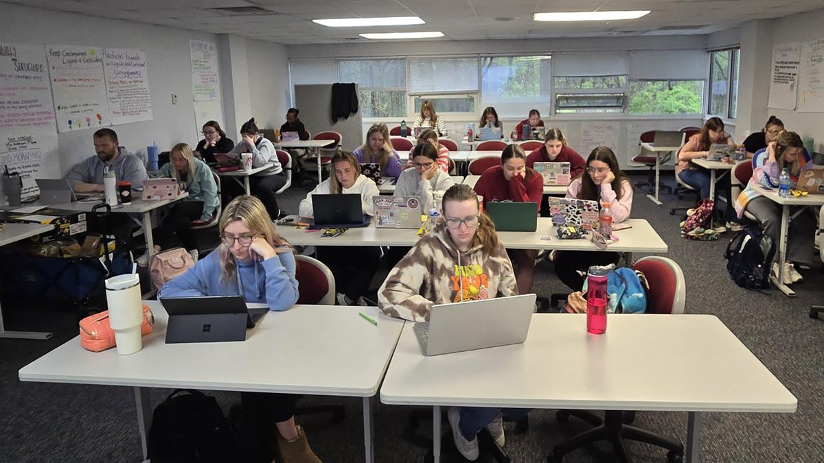 Judging is underway for the 2024 KET Young Writers Contest! Today we're w education students at @bellarmineU who serve as Level 2 contest judges. Entries will also be judged by students at @wku and @murraystateuniv. We can't wait to share the results at KET.org/writerscontest!