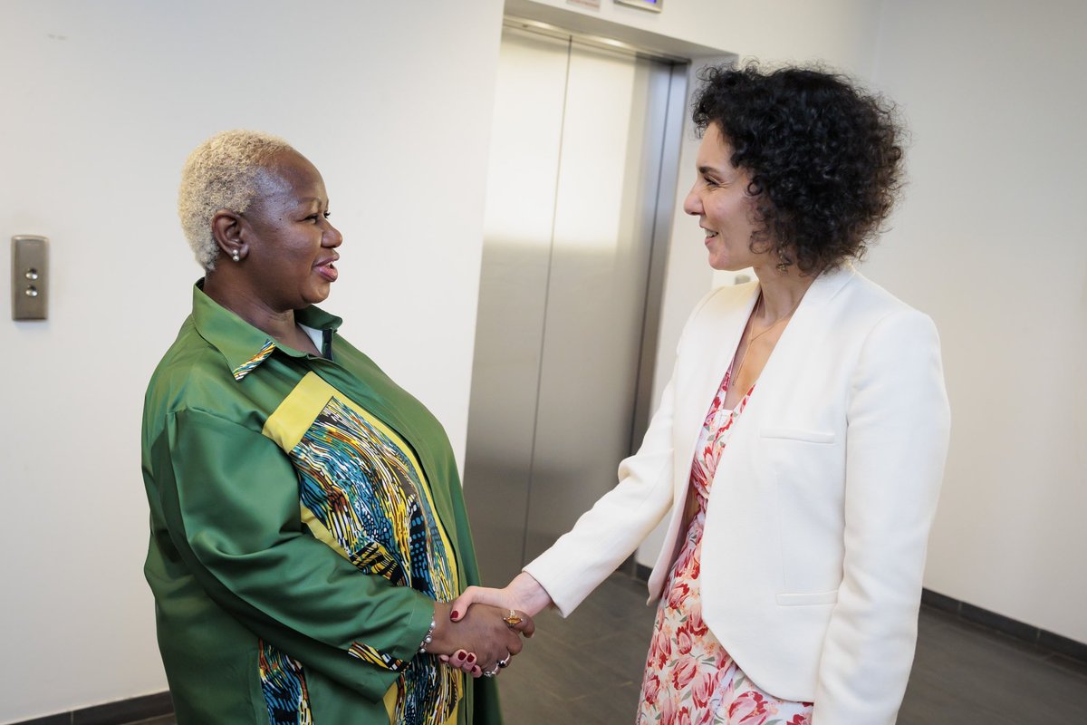 Meeting with @UN_BintouKeita. The security and humanitarian situation in eastern #DRC is extremely concerning. The protection of civilians and the future of @MONUSCO were at the heart of our discussions.