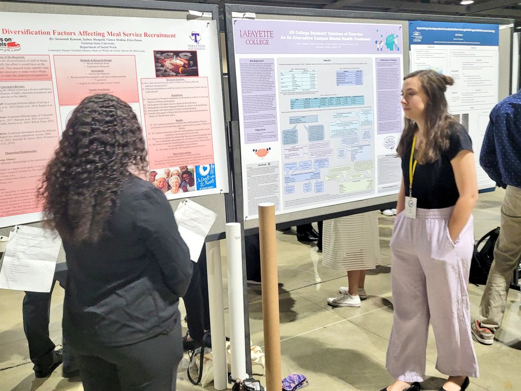 realsocialwork's tweet image. Last day of @CURinAction NCUR Conference. @TarletonState @TarletonSOCW senior Savannah presented her last poster. Next up MSW and submit for publication to undergrad research journal. #BleedPurple #ResearchIsFun