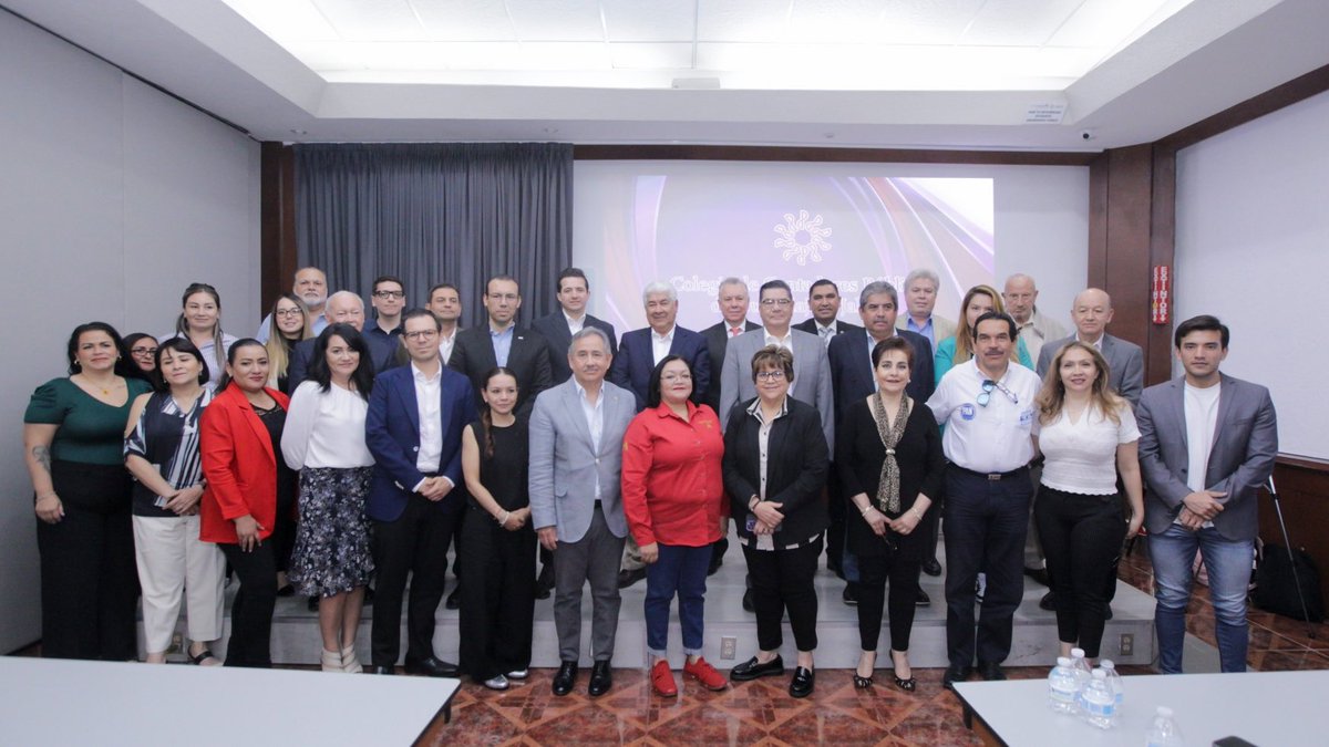 Platiqué con integrantes del @CCPGuadalajara , sobre como vamos a mejorar la seguridad, el desarrollo social y el crecimiento económico de Jalisco desde el Senado. Escucho con ellos la desafortunada constante: “hay abandono de los gobiernos” Yo no le he fallado a Jalisco y no…