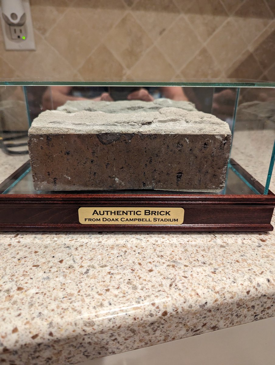 Not sure who saw my FSU man cave before our house burned down but I was blessed by some of my greatest friends from my time there to send me this as my first item to put in my new one once rebuilt. 

All the love to my FSU family.