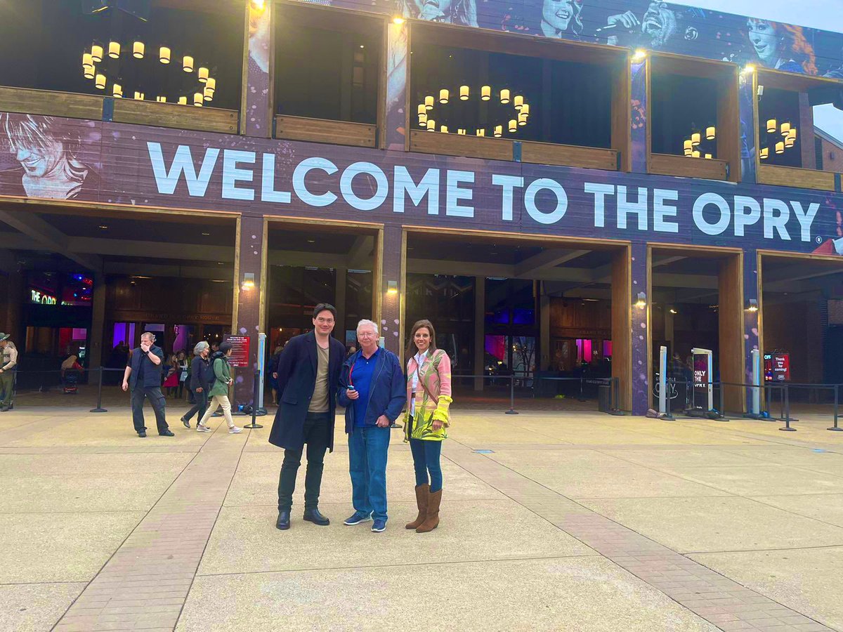 After 6 years of collaboration over zoom - finally we get to hang out in 3d. What better way than at the home of country music. @f2harrell @rallamee