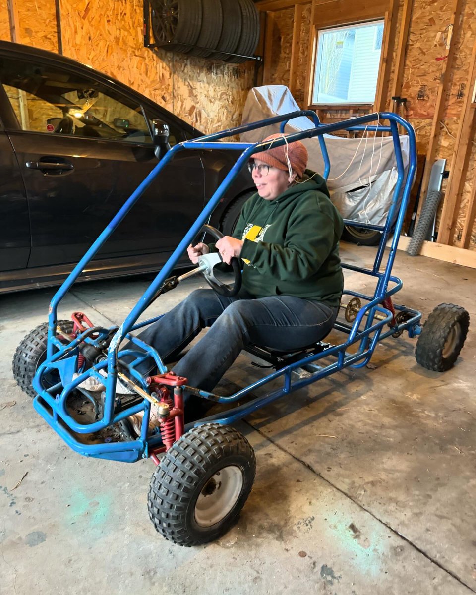 Great news! Thanks to good people, we got a go kart, and FOR FREE!💃🏻🎉 We searched tirelessly for a kart for our Redbull Soap Box & @sonic1029 Dan originally listed his for $450. But when he heard what we were using it for, gave it to us for FREE! You’re the man, Dan!