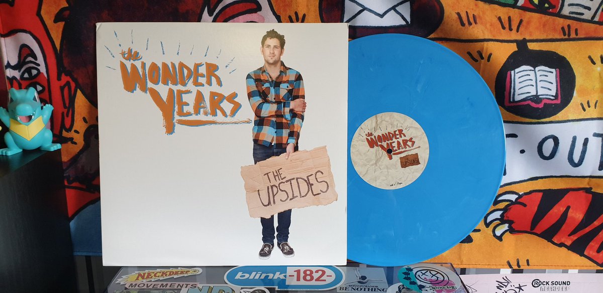@_maudify @FullBlownMltdwn @thewonderyears They did release vinyl with that cover, early shit.