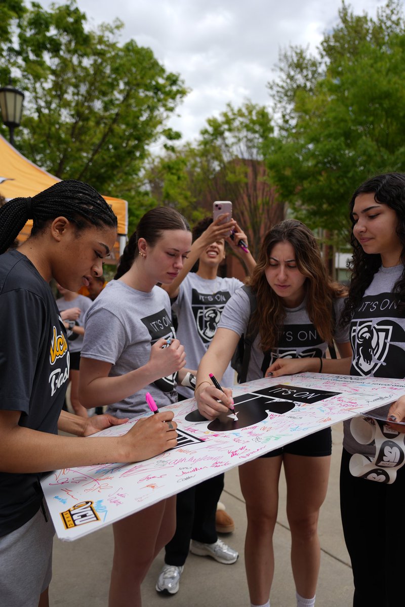 today we stood on the Compass and took the pledge as part of our It’s On Us campaign to combat sexual assault on campus. #LetsGoVCU #RunWithUs