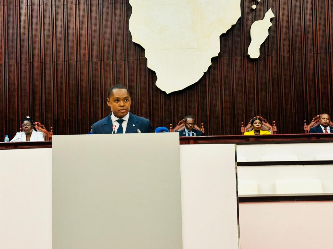 NdemesogoNsue's tweet photo. Guinea Ecuatorial ya dispone de un padrón fiable de empresas, tras la presentación de los datos del 1er censo de empresas. Gracias #AFRISTAT y #BancoMundial por vuestro apoyo tenico al #INEGE https://t.co/gzw8srNnIU