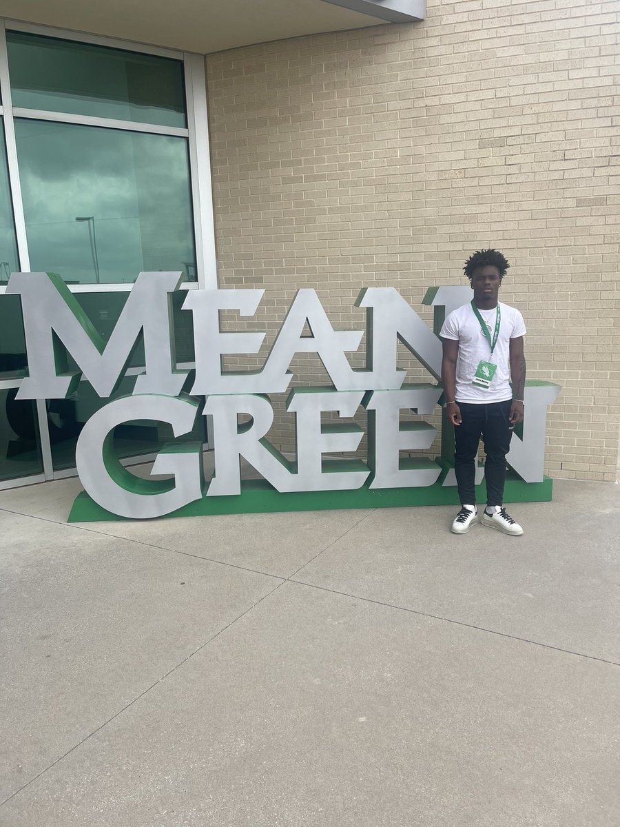 Had a great time at UNT can’t wait to get back!!💚 @PCobbs43 @coachdgary @TrustMyEyesO @DAYERS_LOE @JordanDavisUNT