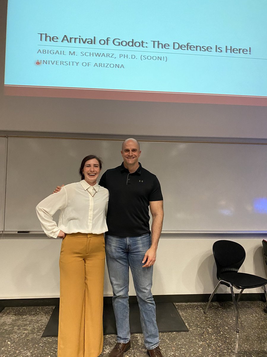 Congratulations to the newly minted Dr. Abby Schwarz! She did a fantastic job today defending her dissertation on the impact of terpenes on chronic pain. A very special day for us mentors too - my 7th graduating PhD student!