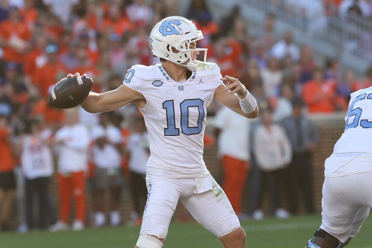 I will be @UNCFootball for an unofficial visit this Saturday April 13 @CoachMackBrown @ChipLindsey11 @RivalsFriedman @SWiltfong_ @InsideCarolina @CarolinaBlue247 @UNC_TarHeelFan @CoachChadWalker @QBHitList @UNCRecruits @RivalsWardlaw @Coach_RyanRob @molly_jacoby @DonCallahanIC