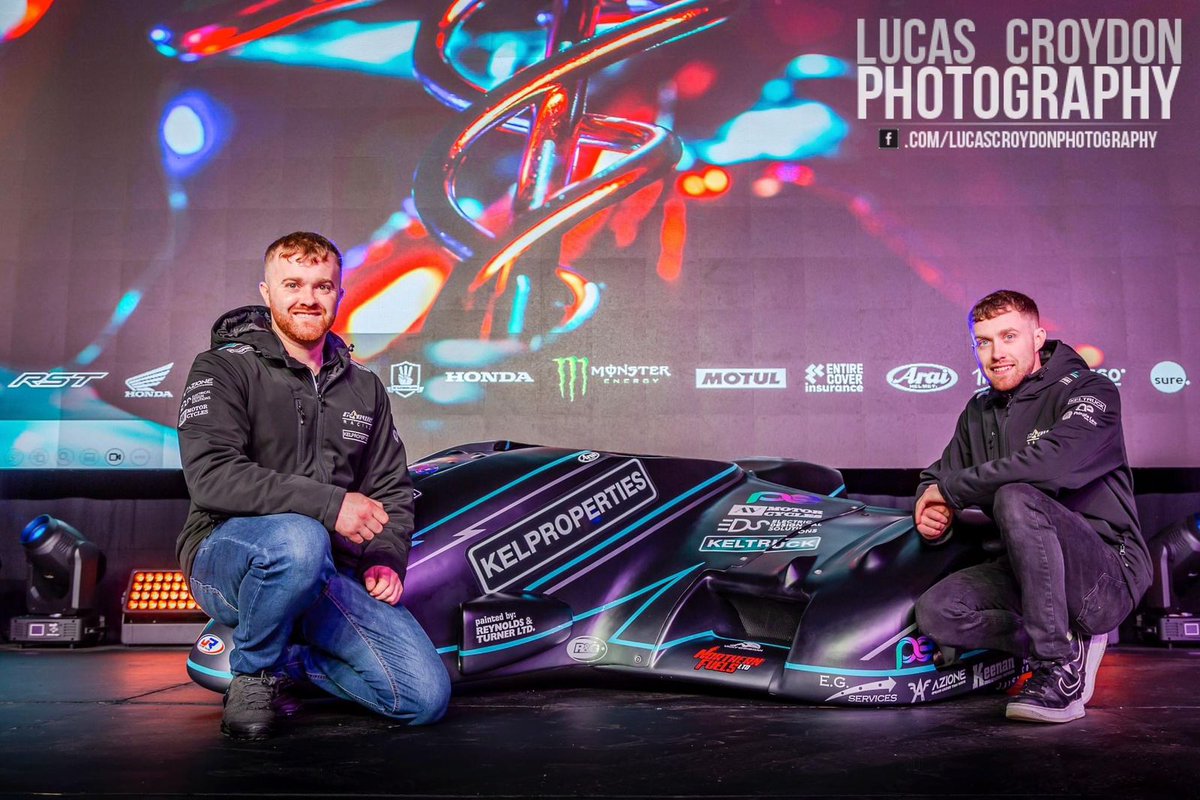 CroweRacing7 tweet media