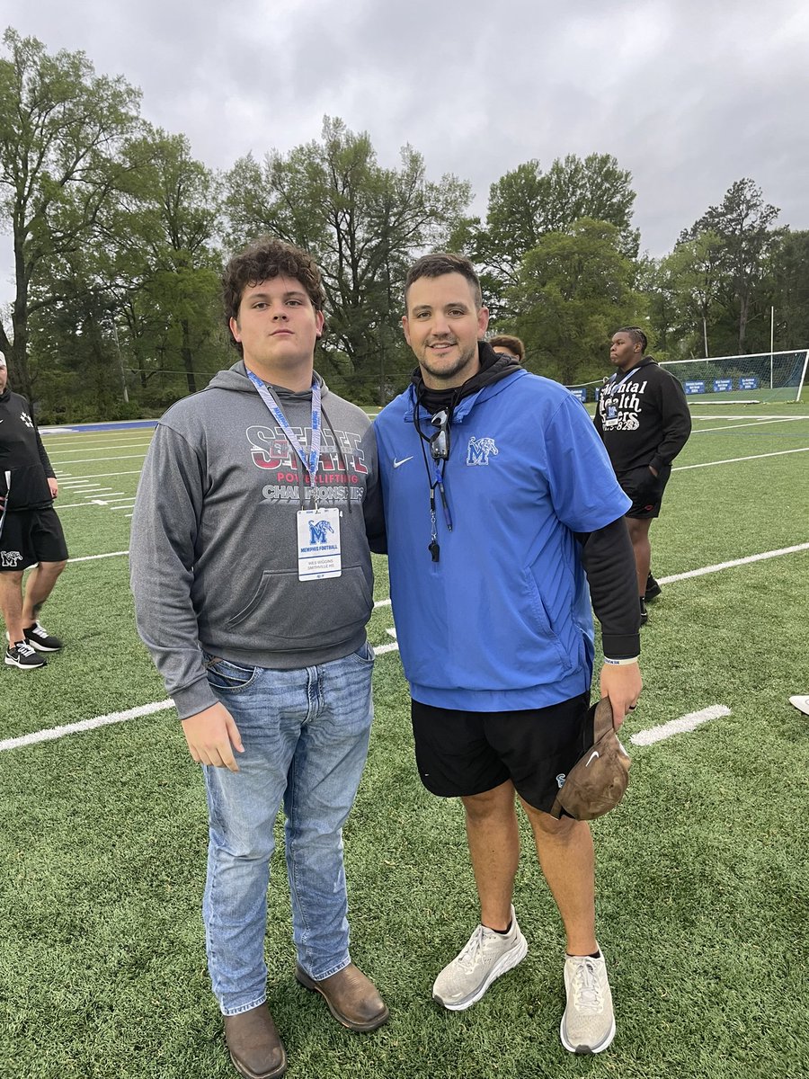 I had a great time @MemphisFB yesterday ! Thanks for the hospitality @Coach__Myers @Quice_ @Beau_Davidson @drew15martin @RSilverfield @MacCorleone74 @cpchrispage @BHoward_11 @ChadSimmons_ @TheUCReport @LawrencHopkins @_collums @JeremyLucius @IamRyan_20 @CoachHarris2020