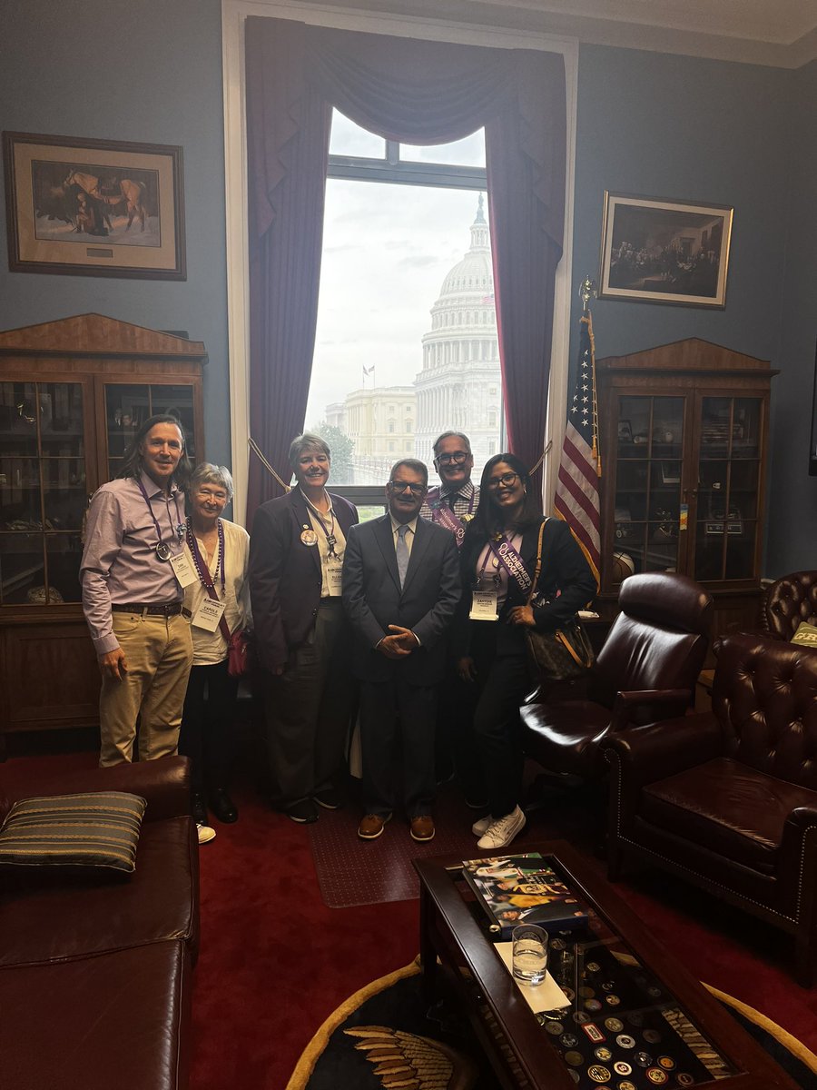 Meeting with @RepGusBilirakis to address Alzheimer's bipartisan legislative goals and critical aid for Floridians affected and their caregivers was powerful. Thank you for your continued support. Let’s unite to #ENDALZ @alzadvocacyfl @alzcnfl @ALZIMPACT