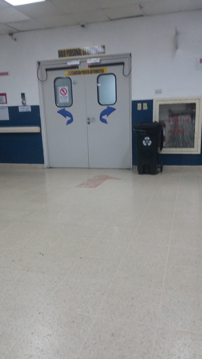 Woo2Mi's tweet photo. Hoy es mi cumpleaños cumplo 26 añitos y pues recibir mi cumpleaños en el hospital y asta ahora llegó a casa mucho mejor pero es un cumpleaños aburrido al menos me felicitó mis padres hermano,primo y tía uffff q aburrida enferma y sin ningún regalo https://t.co/Bc7OT8PZqE