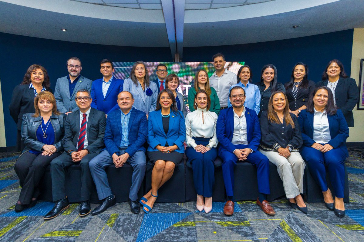 InguatPrensa's tweet photo. El #INGUAT realizó hoy una reunión con el Comité de Mercadeo - Mesa Multisectorial de Turismo, con el objetivo de establecer una sólida colaboración entre el sector público y privado para implementar y gestionar el Plan Maestro de Turismo Sostenible de Guatemala 2015-2025. https://t.co/dkaWXN7iok