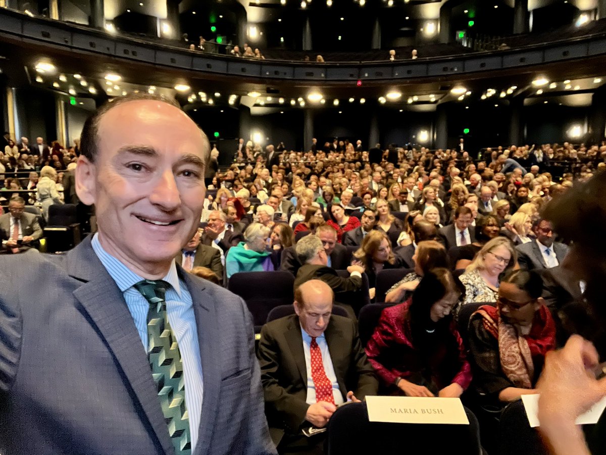 SpokeTuesday in Houston to celebrate the @BushHoustonLit’s Foundation’s 30th Anniversary. A dazzling event; was honored to be there with Gary Gulman, Brad Taylor, Jean Becker, and members of the Bush Family — who have done so much to get kids (and adults) reading. @doubledaybooks