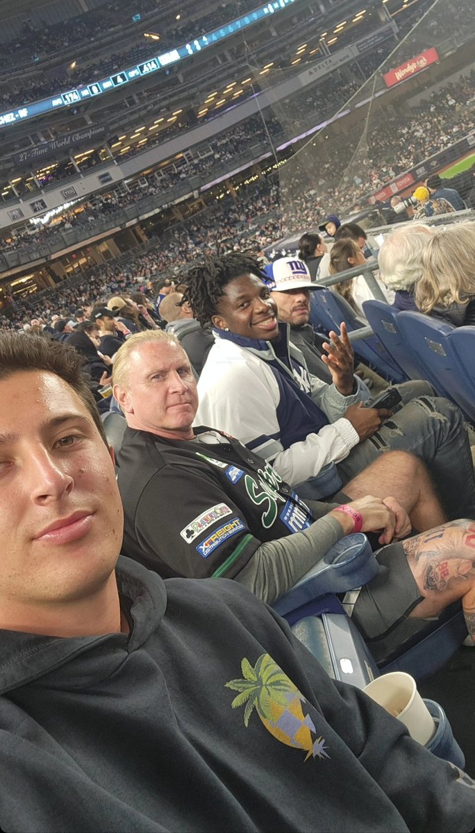 LicensePlateGuy's tweet photo. Yankees game!! https://t.co/iTrZrnPYbu