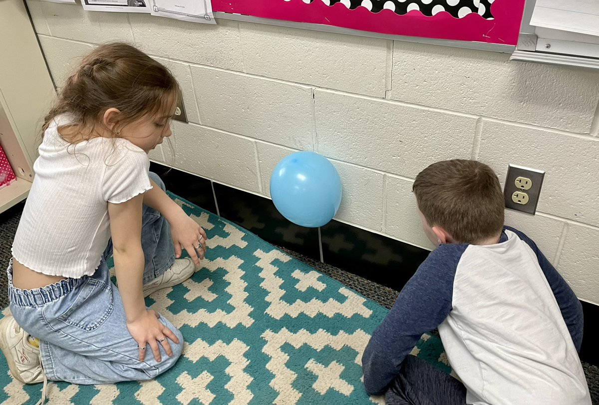 Third graders working collaboratively to investigate static electricity today. #gogulllake #glcsryan
