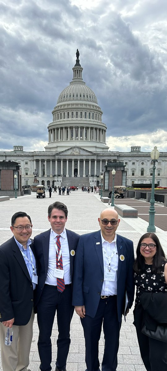 Great day in DC. Joined my amazing colleagues to advocate for healthy #sleep for all, #telehealth, access to safe therapies for sleep disorders and to #ditchDST @SaveStandard @StartSchoolL8r @AASMorg @AASMPAC