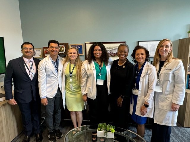 Sunny day in Sacramento w @CMAdocs @LADocs_ advocating for medi-cal funding, quick pre authorization, & AI oversight. These policies impact @ChildrensLA every day! Thanks to @AsmMikeGipson @AsmTinaMcKinnor @AsmRickZbur @isaacgbryan @SenatorMenjivar