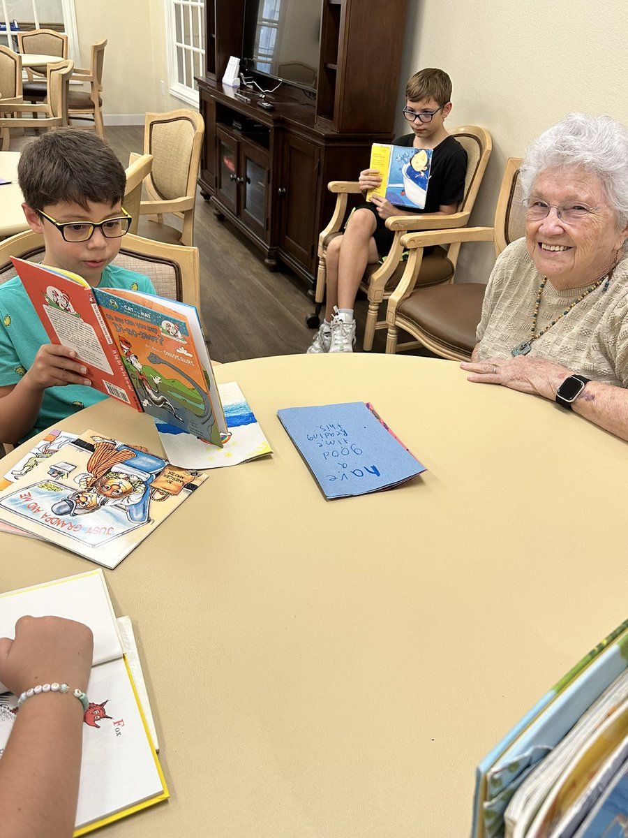 Yesterday, members of @WISDLagway student council read books of their choice to the residents of Carriage Inn. Students also left residents with hand made encouraging cards!