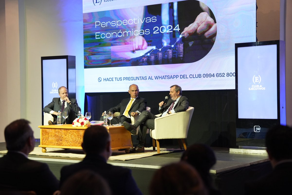 ¡Hoy dimos inicio al ciclo de Conversatorios 2024 con Perspectivas Económicas! 🙌

Gracias al Ministro de Economía Carlos Valdovinos y el presidente del Banco Central del Paraguay Carlos Carvallo por la presencia.

#CEP #Conversatorio #Economía