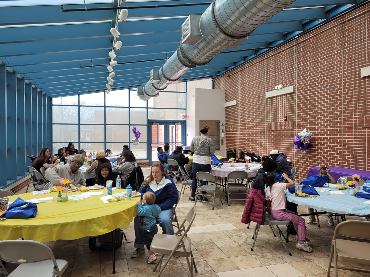 A little post-#easter fun for the kids at All Wars Memorial Building over the weekend courtesy of the Mayor's Office of Special Events featured an Easter Egg Hunt 🥚 and Lunch with the Bunny 🐰