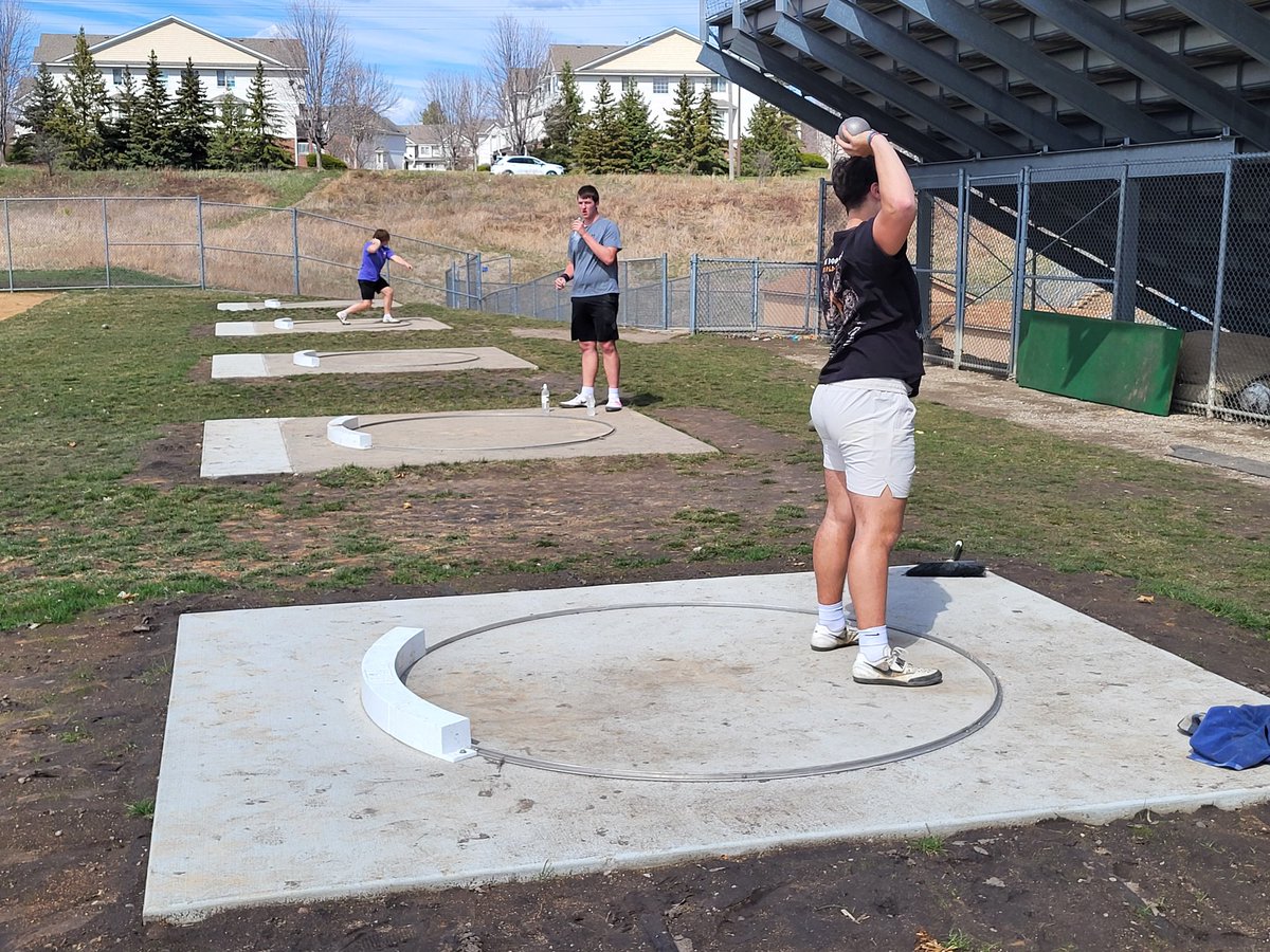 mrwabbe's tweet photo. What all linemen do in the spring! @plhsfootball https://t.co/2FMLEG42VS