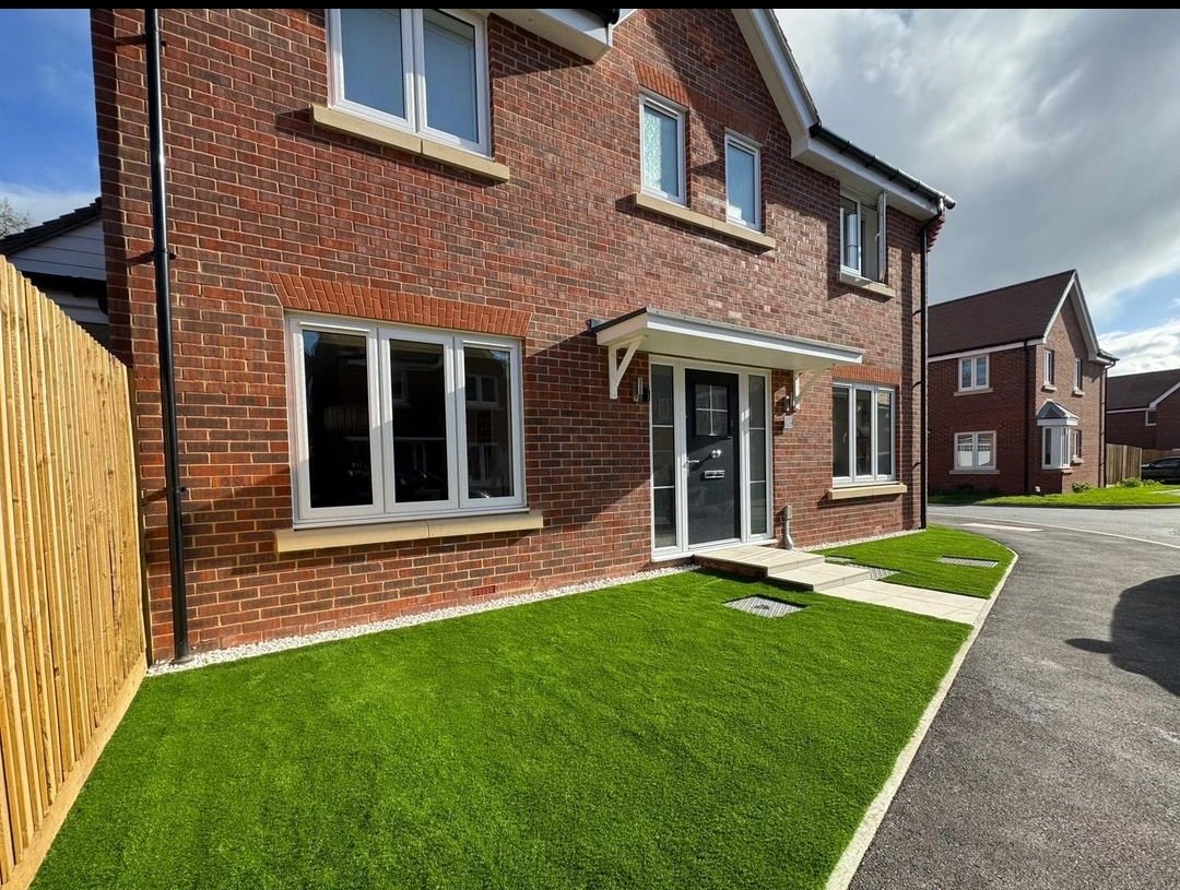 Shitlawns's tweet photo. They've done an entire property and managed a grand total of one plant... The environment is paying for the profit in their pockets. STOP HANDING THESE PEOPLE YOUR MONEY https://t.co/S5ojDevRpd