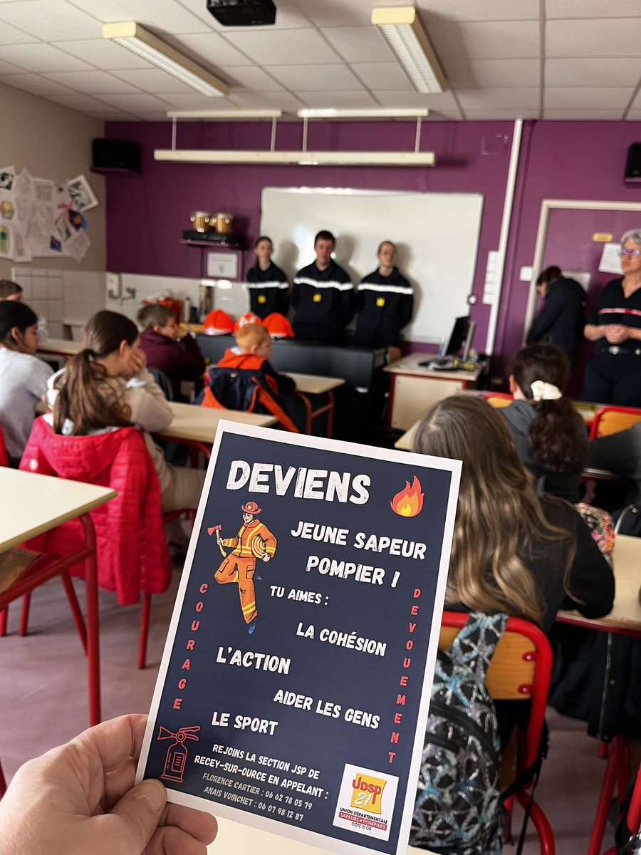 Matinée de présentation et d’information au collège Henri-Morat de la section Jeunes-Sapeurs-Pompiers du Val d’Ource. Les JSP et SPV ont pu présenter leur engagement et la formation JSP dans le cadre de la campagne de recrutement de la prochaine promotion. #Engagement #Proximité