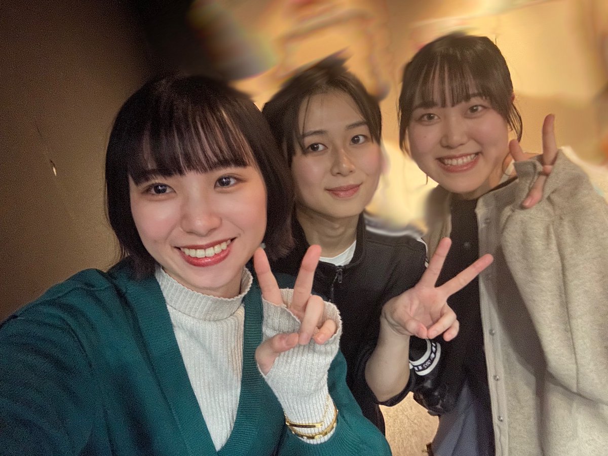 pankoo_527's tweet image. #BOTCHAN 観劇してきました！
ミュージカルなんだけど、皆さん声が通る通る
とってもパワフルな劇でした！
みぽりんもあかりさんも素敵でした
楽しかった！！

しろばらメンツに混ぜてもらっちゃった🥰