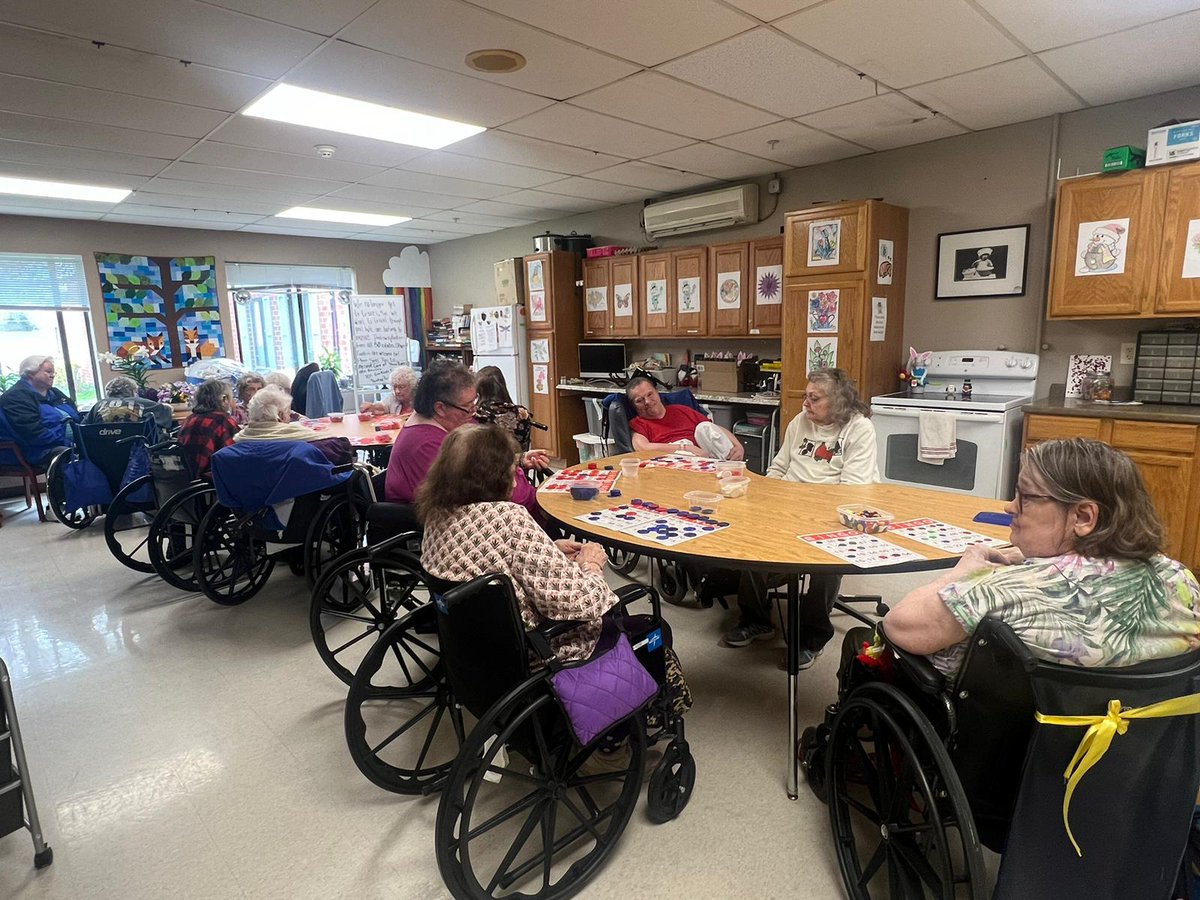 We do bingo every Wednesday here at Three Rivers! 🎉

#absolutcareofthreerivers #livinglegendshealth #nursinghomes #bingo