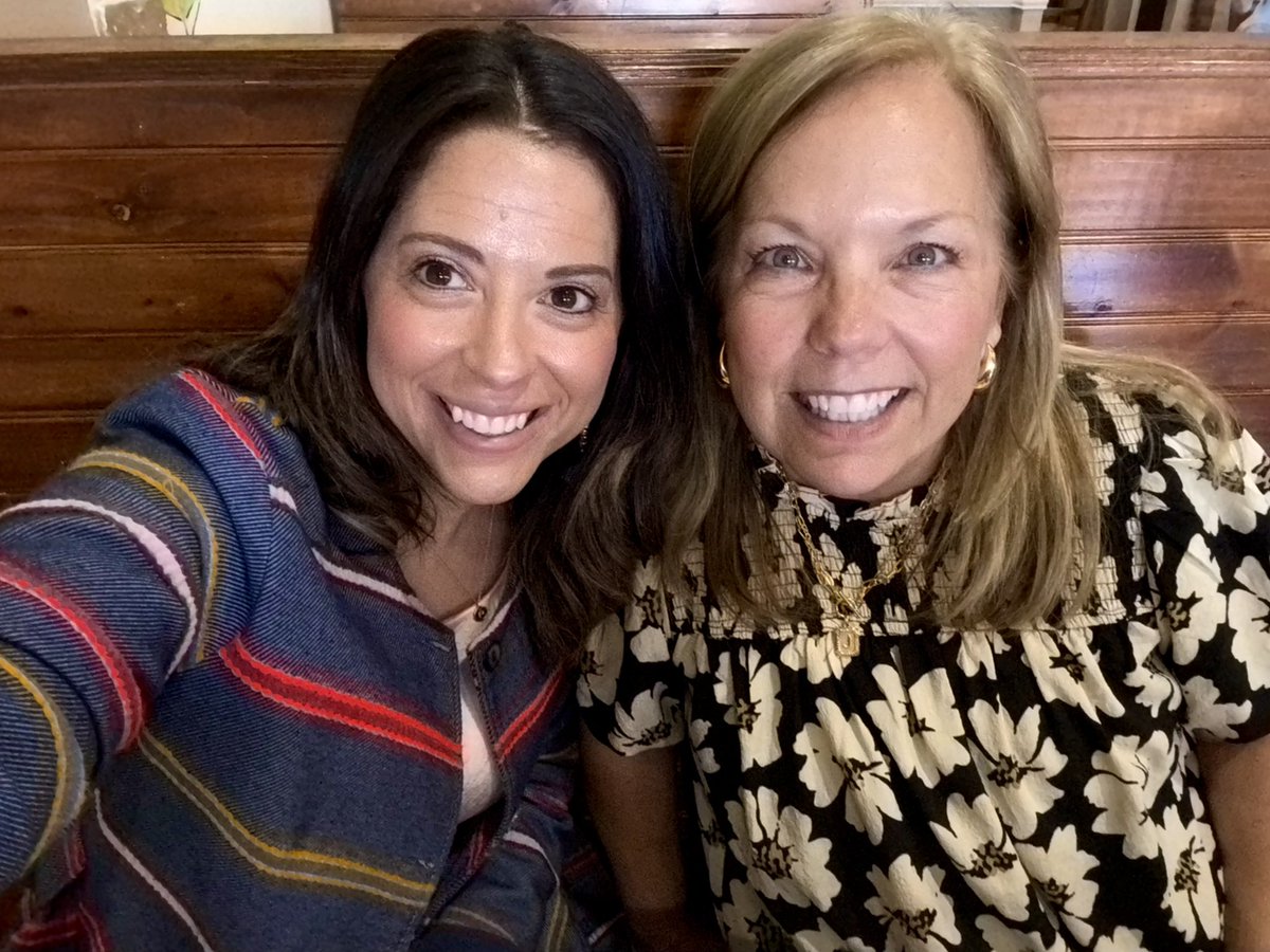 We had @JDbekind247 Julie Diaz from @N2Learning in @SnookISD training today on instructional leadership, and I heard this: “Great mentors know how to connect people to their dreams!” This is absolutely true for me- @wgjackso you are this mentor! So good to see you today Julie!!