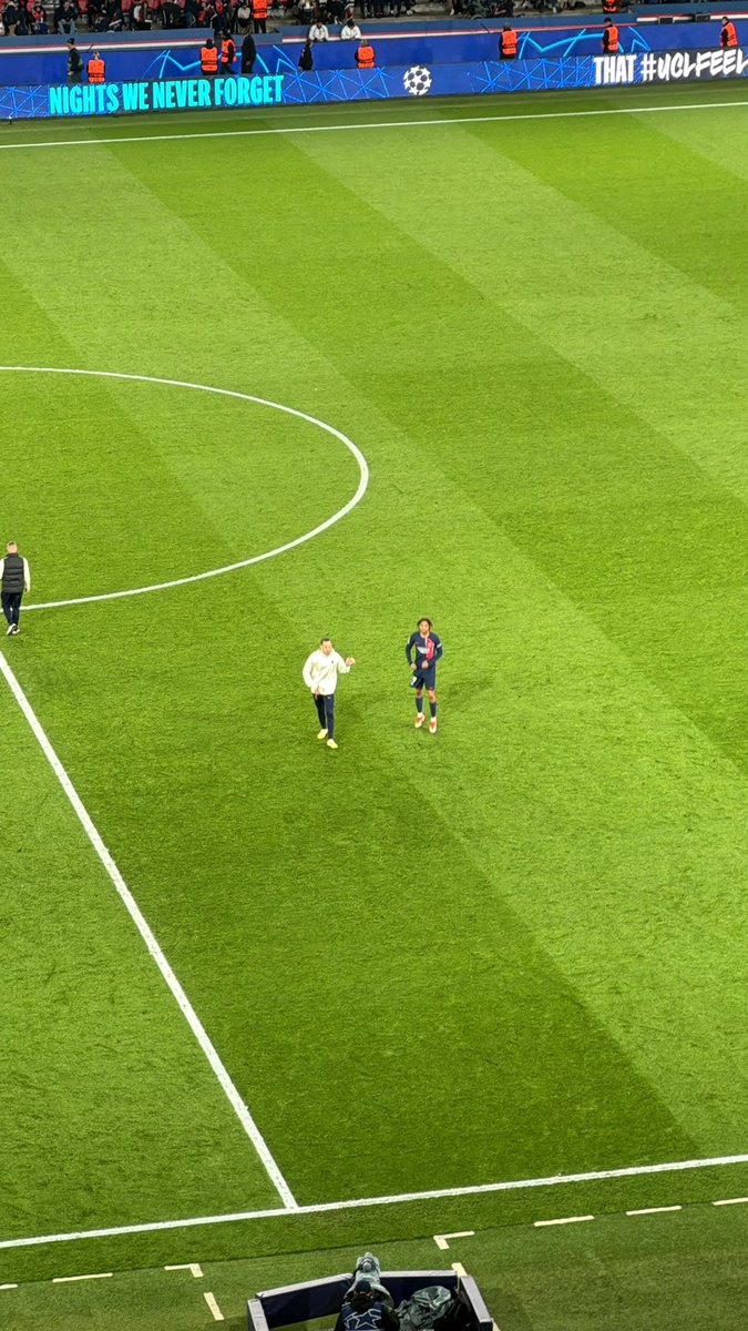 Barcola is warming up and is going to come on for PSG.