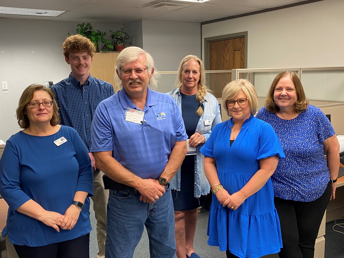 United Way of Fairfield County wearing blue to promote awareness to end child abuse in our community. #wearblue4kids #ChildAbusePreventionMonth #ohiowearsblue2024