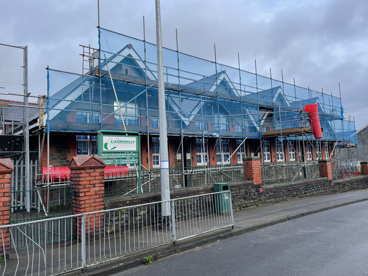 We're delighted to have undertaken the #SEWSCAP project at Glan -Y- Nant Learning Centre in Blackwood. We've completed a full roof replacement, & will be replacing the fencing soon.

Well done to the team as always for your hard work👏

#BuildingABrighterTomorrow #TeamWillis