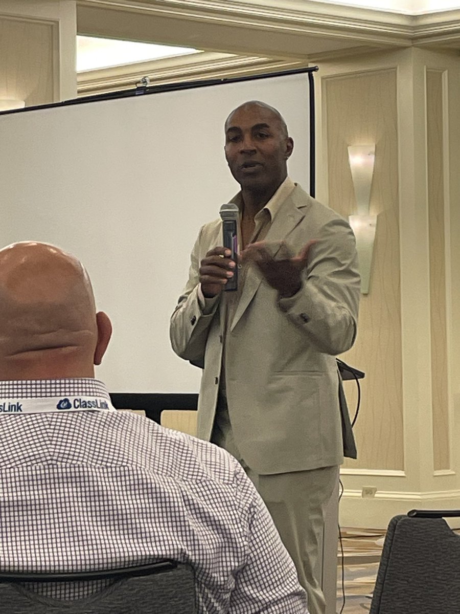 CoSN (@cosn) on Twitter photo Great turnout to see our volunteers at our #CoSN2024 Volunteer Hall of Fame. <a href="/k_shelton/">Ken Shelton</a> provided inspiring & thoughtful advice as guest speaker. We are appreciative of all the work you do for CoSN! #❤️Volunteers <a href="/keithkrueger/">Keith Krueger</a> Great turnout to see our volunteers at our #CoSN2024 Volunteer Hall of Fame. <a href="/k_shelton/">Ken Shelton</a> provided inspiring & thoughtful advice as guest speaker. We are appreciative of all the work you do for CoSN! #❤️Volunteers <a href="/keithkrueger/">Keith Krueger</a>