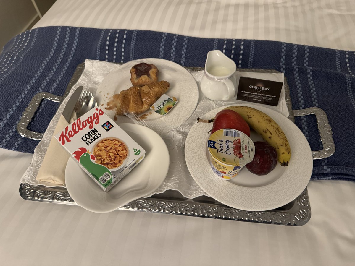 Fogbound in Guernsey means an unplanned overnight stay and an early flight out tomorrow morning. Too early for a hotel breakfast so the @CoboBayHotel has very kindly provided a continental brekky in advance this evening. Might have the Corn Flakes now!