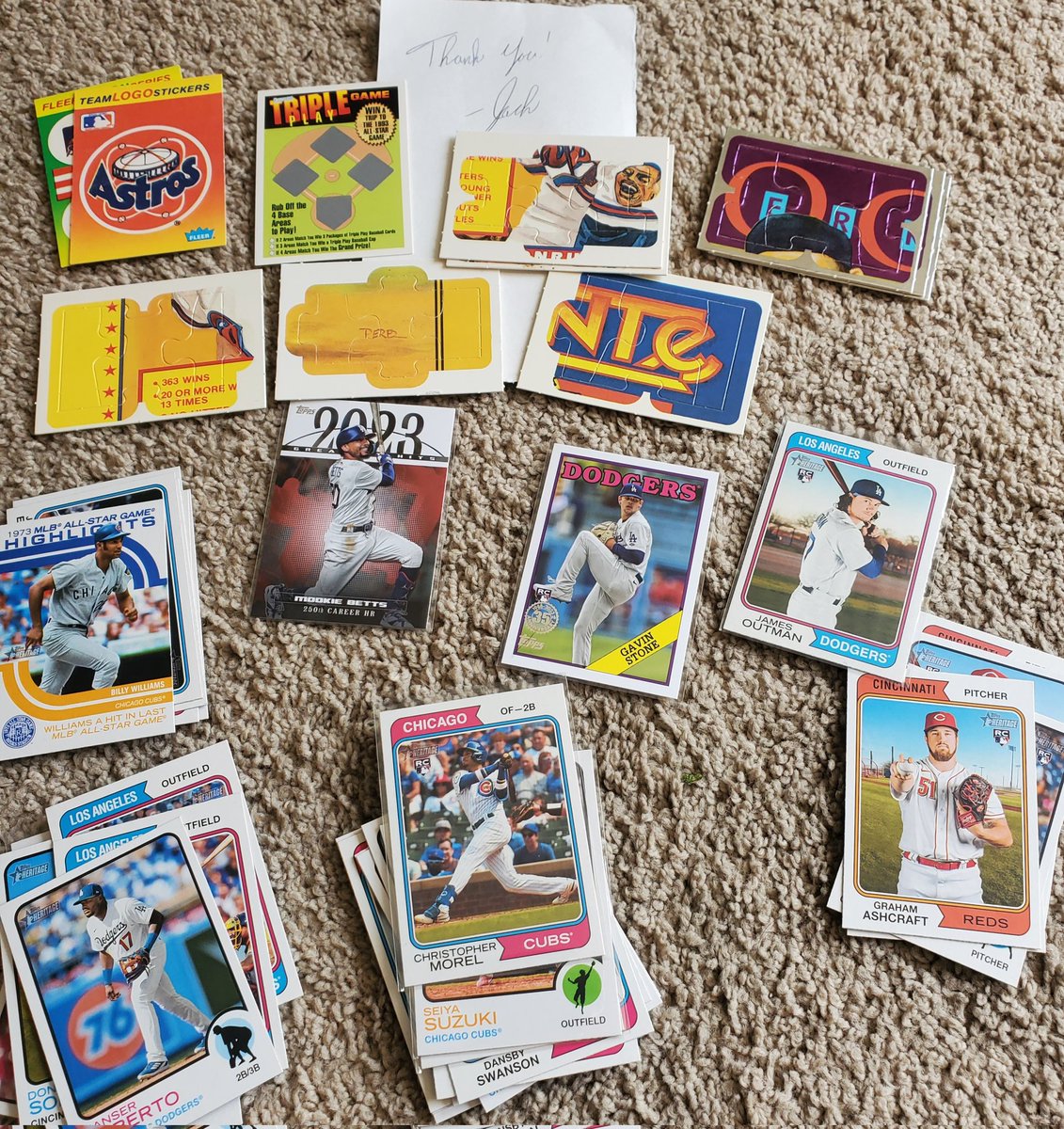 Nothing like a mail day at sons 🏠 from @PastPresentBall , right before I head home to my 🏠 . That's the good stuff. Cardboard @sam_bishop57 @russputin23 @00WabiSabi00 @dodgers_cards @CardPurchaser