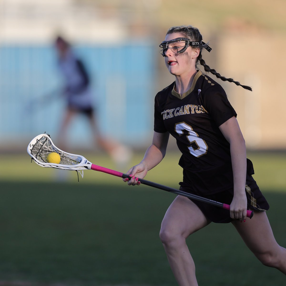 Rock Canyon wins big over Dakota Ridge @RockCanyonAD @RockCanyonHS @MaxPreps @CHSAA (Full Gallery of Varsity Game Images Available at MaxPreps at t.maxpreps.com/3RgRcmS) Images of #77 Maddie & #3 Tatum