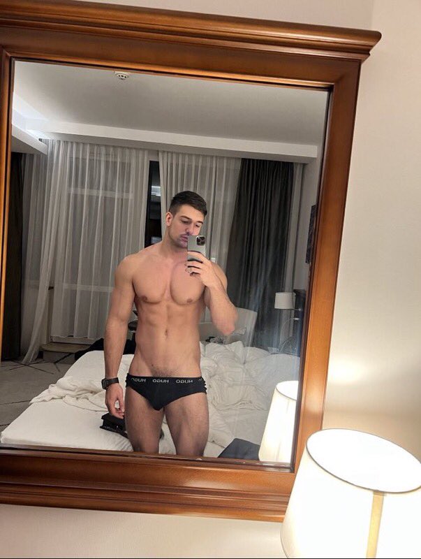 Waiting for a room service 🧹