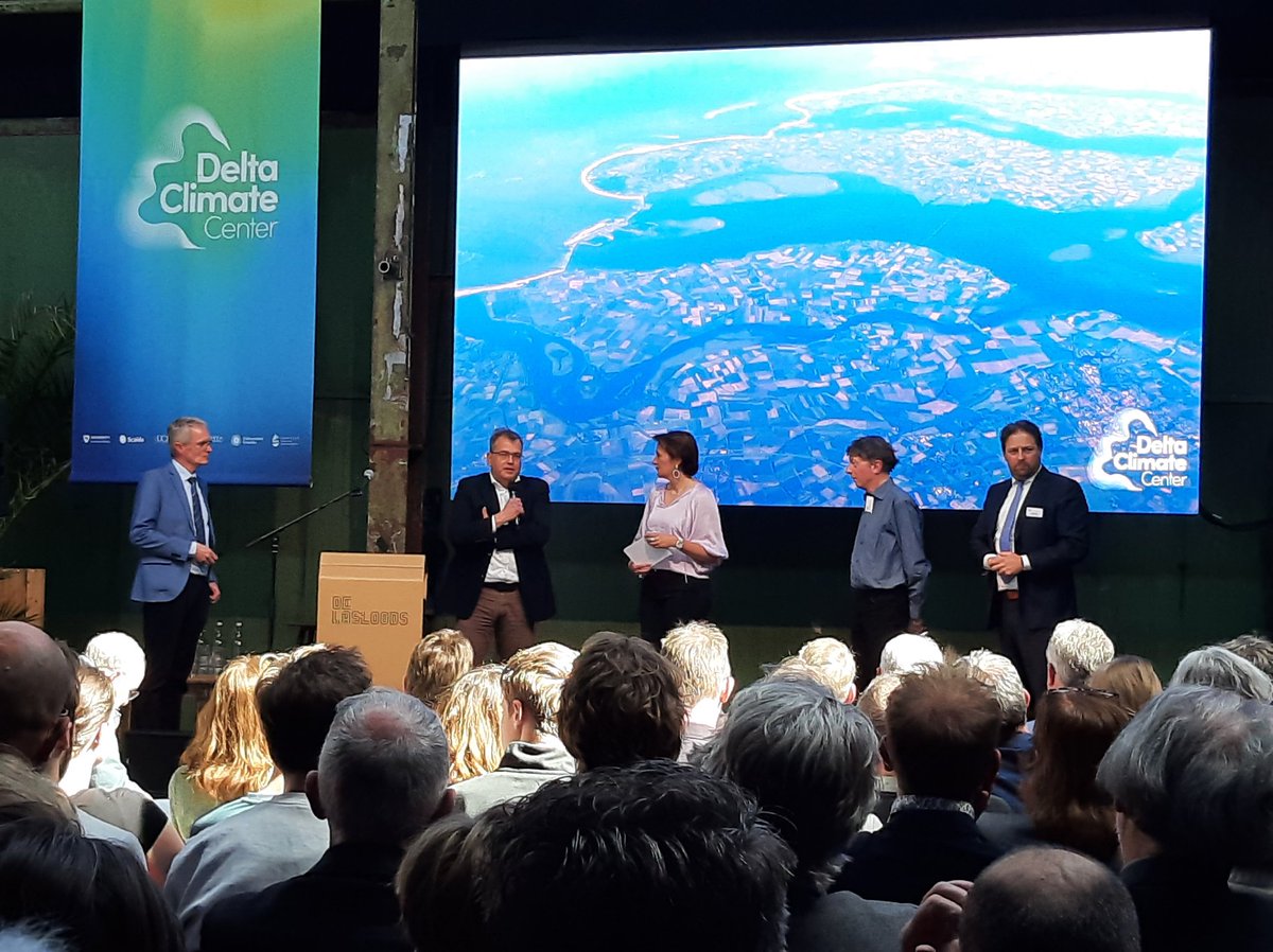Prachtige dag vandaag in Vlissingen, waar de kennismaking met het nieuwe Delta Climate Centre werd gehouden: Leven met klimaatverandering in wereldwijde delta's vraagt niet alleen om technische oplossingen maar ook sociale en bestuurlijke innovatie, aldus @TammoBult @WURmarine
