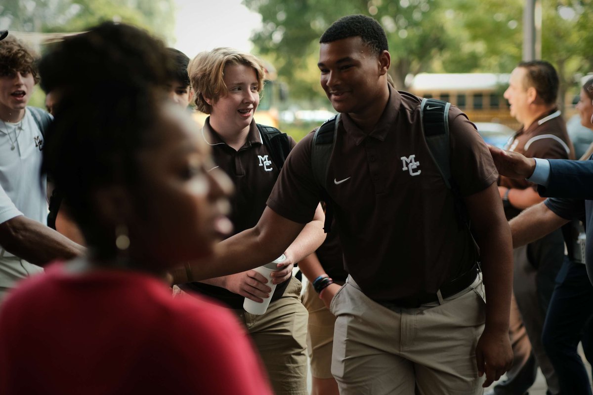 Did you know that there is still plenty of time to schedule your very own shadow day here at Mount Carmel? Shadow a member of the Caravan to learn more about all that 64th and Dante has to offer young men from Chicagoland and Northwest Indiana. mchs.org/admissions/vis…