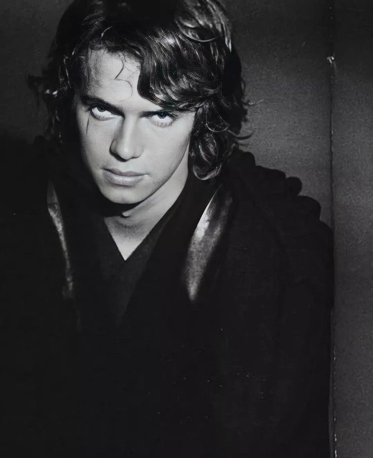 Hayden Christensen behind the scenes of Revenge of the Sith