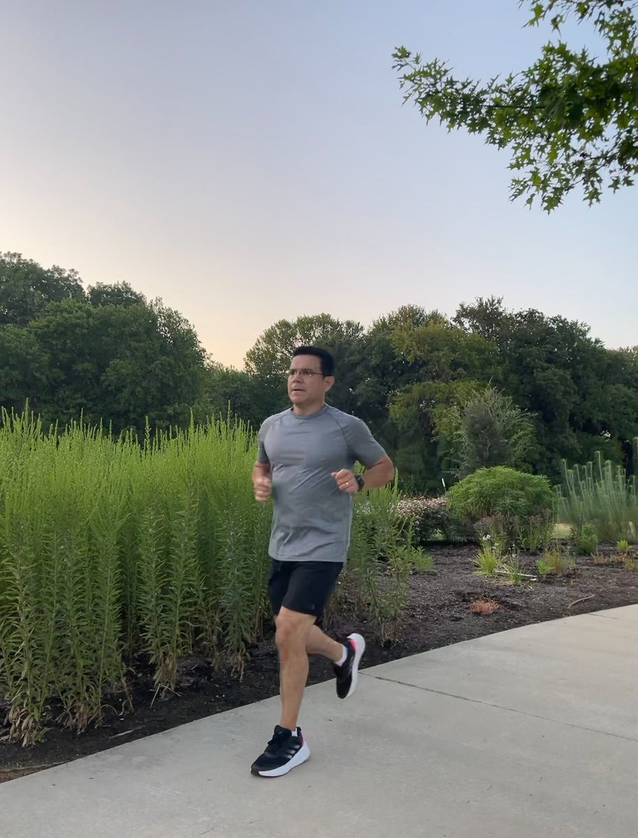 plexusdrink's tweet photo. Sir Isaac Newton proposed his First Law of Motion, the law of inertia, in 1687: 

A body at rest tends to remain at rest. A body in motion tends to stay in motion.  #keeponmoving #sirisaacnewton https://t.co/AaeExBYohG
